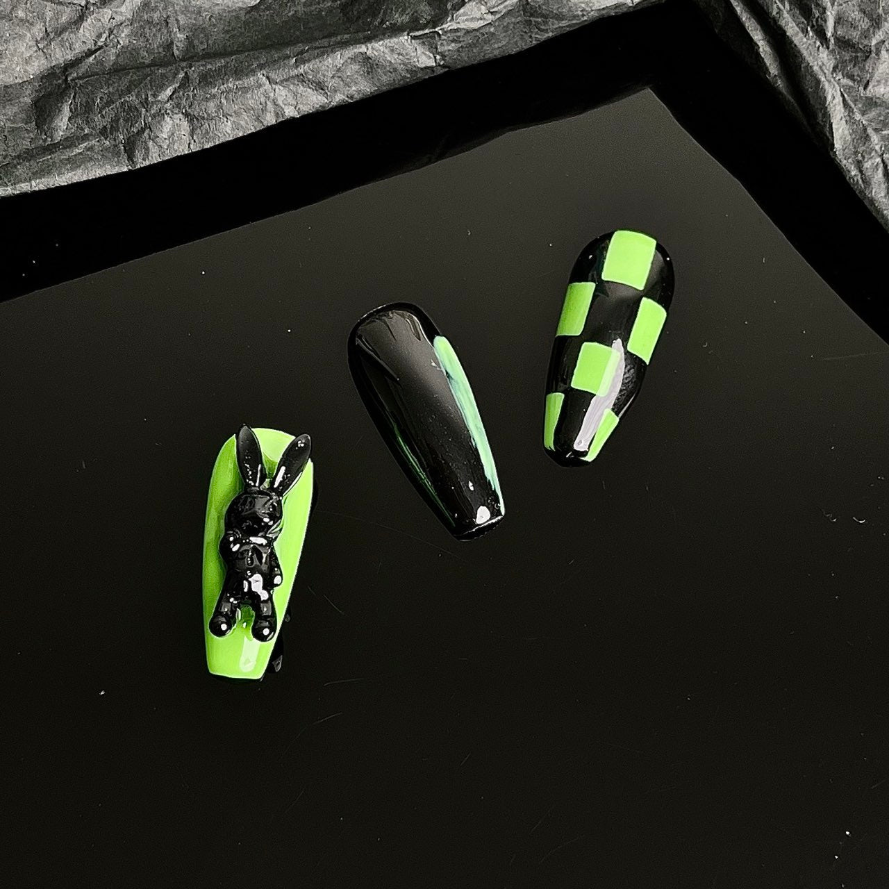 Handmade Cyberpunk Dark Hot Bunny Press-on Nail Art | ZAKAPOP