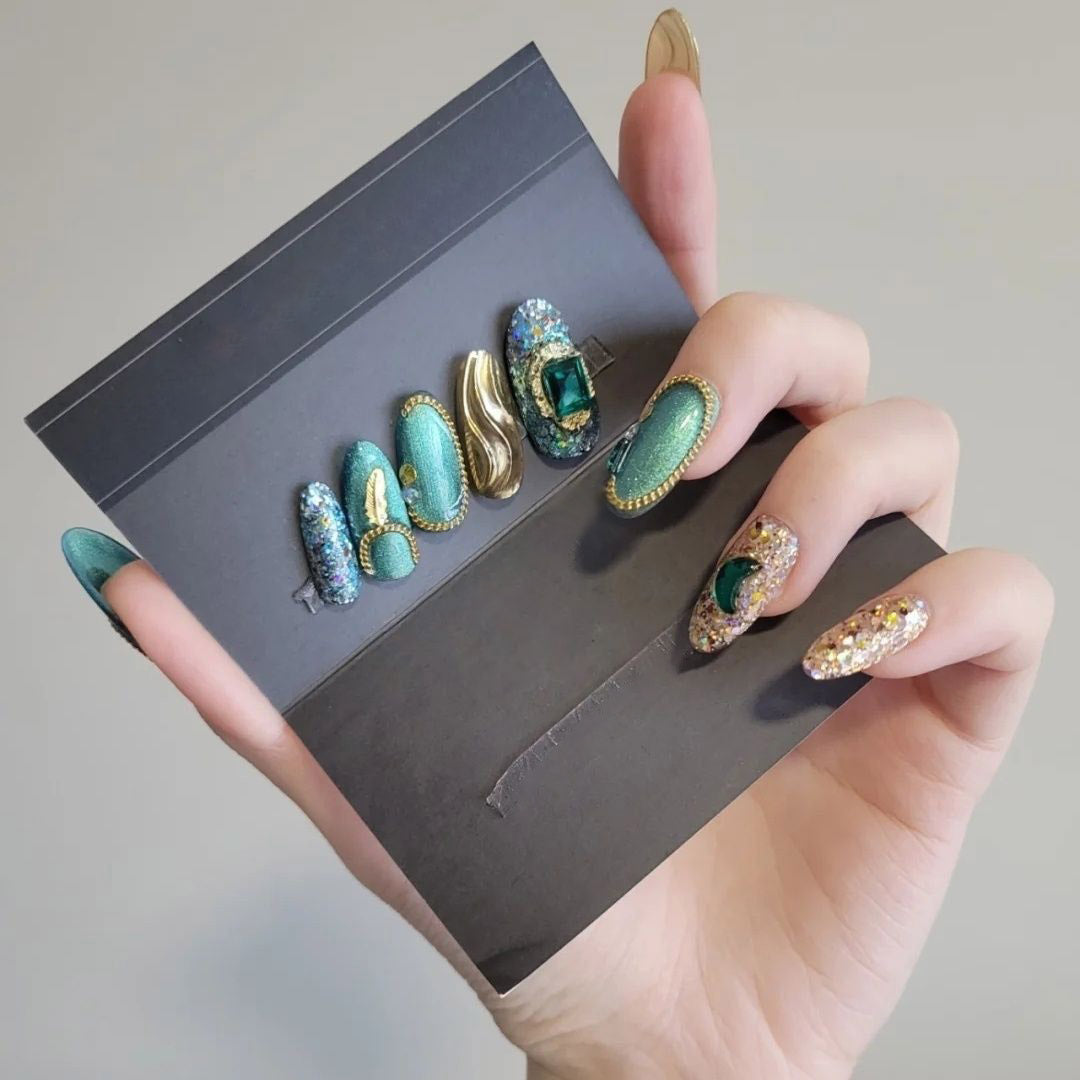 Handmade Emerald Green Cat Eye Luxury Jasmine Princess Press-on Nail Art | ZAKAPOP