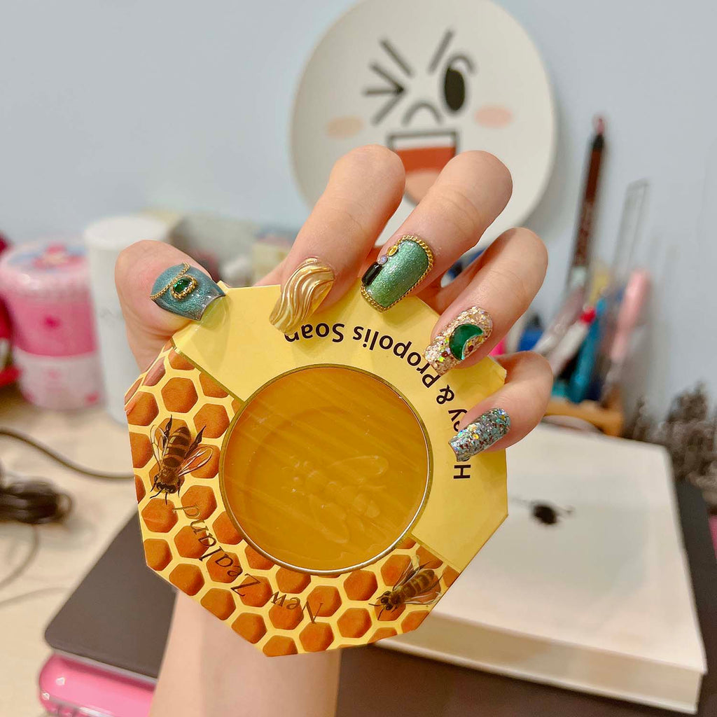 Handmade Emerald Green Cat Eye Luxury Jasmine Princess Press-on Nail Art | ZAKAPOP