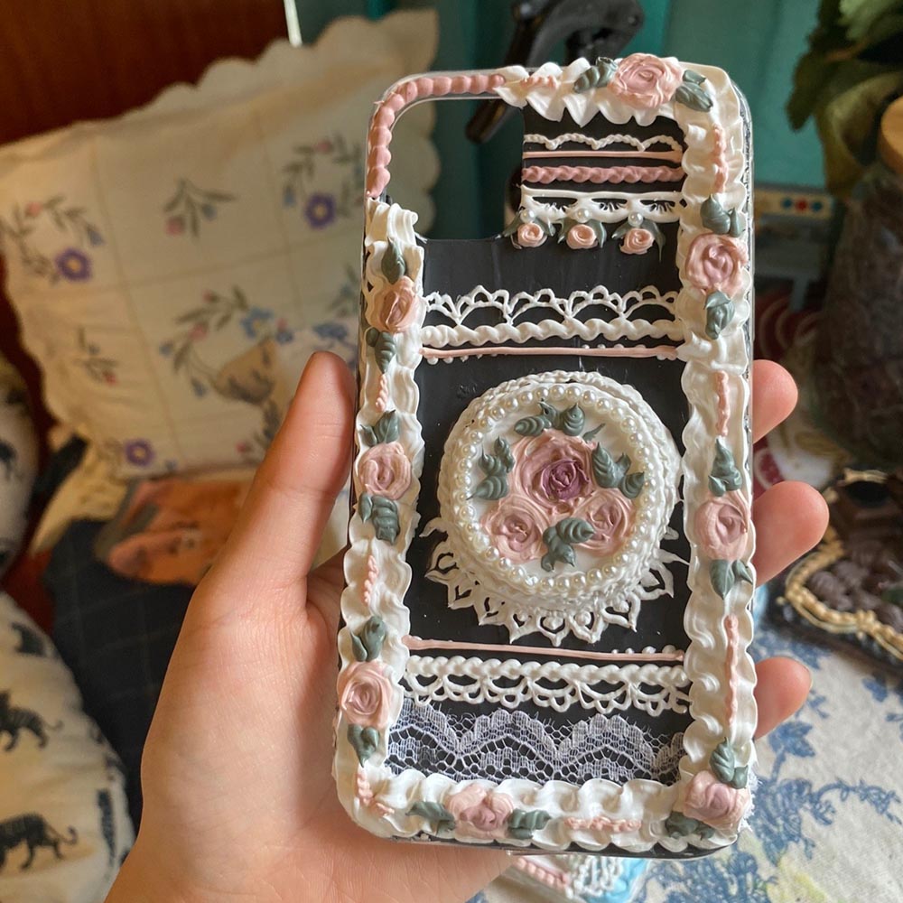 Handmade Pastoral Flowers And Lace 3d Oil Painting Retro Cream Phone Case (customizable) | ZAKAPOP