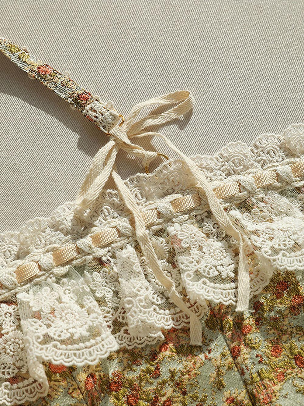 Sunflower Embroidered Lace Herringbone Corset | ZAKAPOP