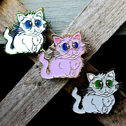 Floofy Kitty Pin